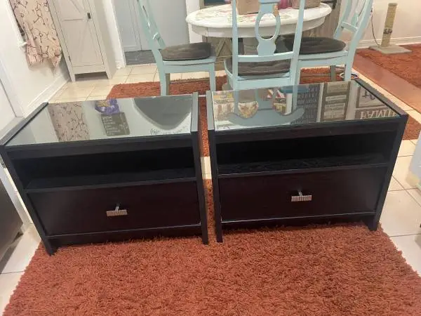 2 LG Very Nice Contemporary Blk Endtables