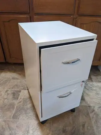 File Cabinet - 2 drawers - Rolling - Locking