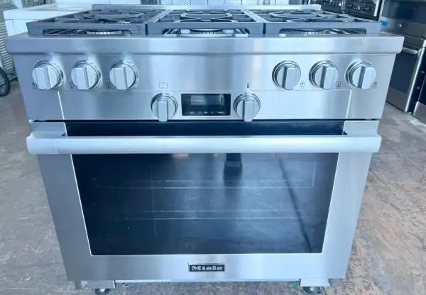 Miele HR1134G Gas Range 6 Dual Stacked Burners, Simmer,Convection Oven