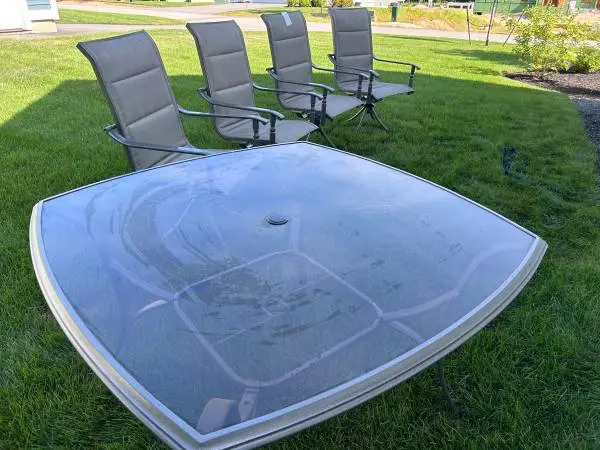 Like new patio furniture set