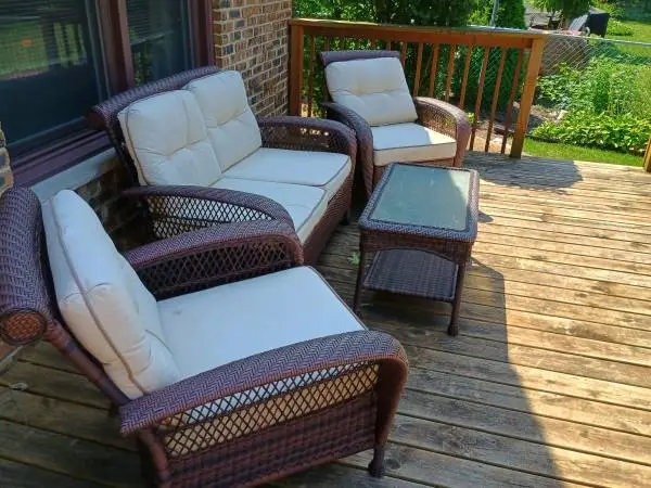 Wicker Patio Set Love Seat 2 Chairs/ Table & Cushions Minor Repair