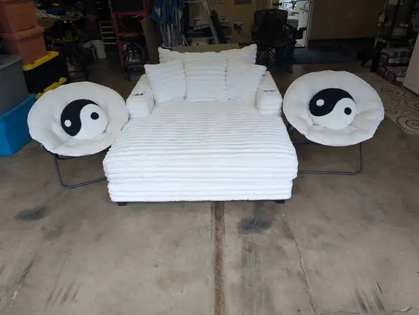 60 oversized Chaise lounge chair