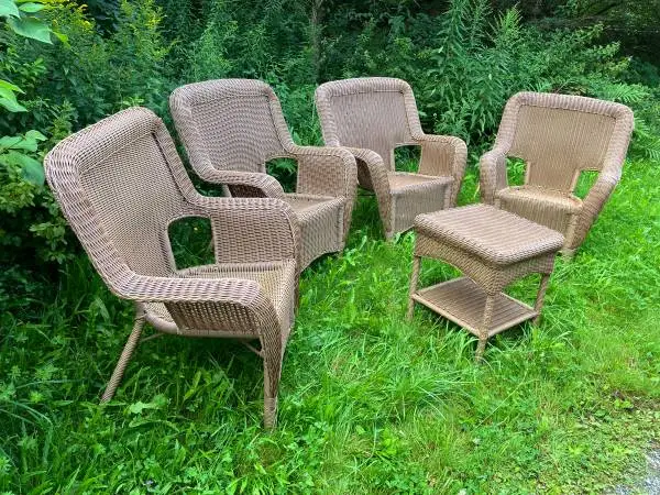 5 Piece Stylish Outdoor Seating in all weather resin wicker
