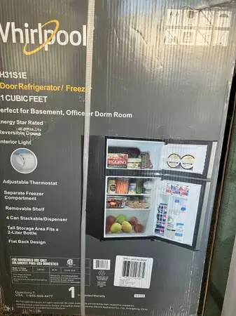 Refregarator Whirlpool NEW in the box!