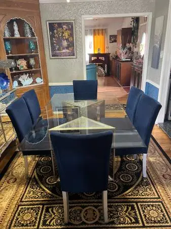 Dining room table and chairs set