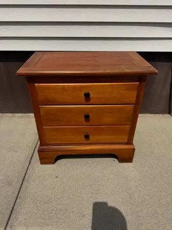 Household Wooden End Table With Drawers