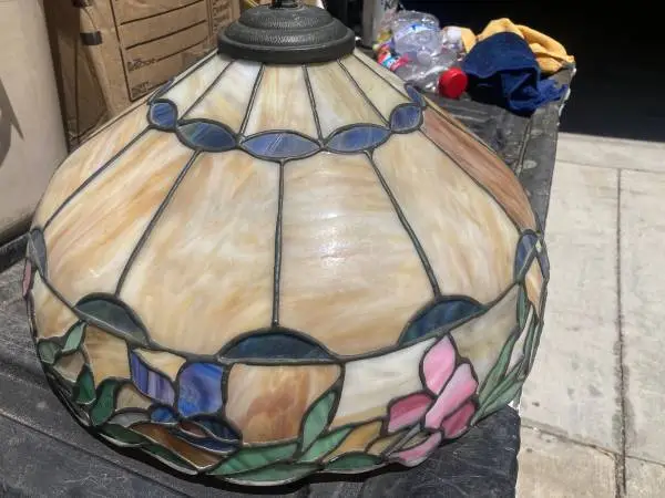 Tiffany hanging lamp,glass,15”,beautiful,clean,colorful.