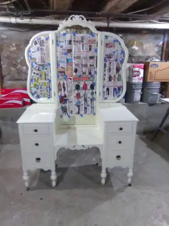 6 Drawer Vanity with 3 Way Mirror