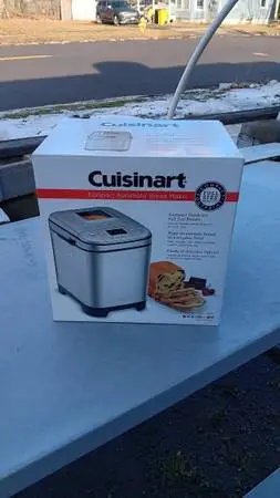 In Box Cuisinart Compact Automatic Bread Maker