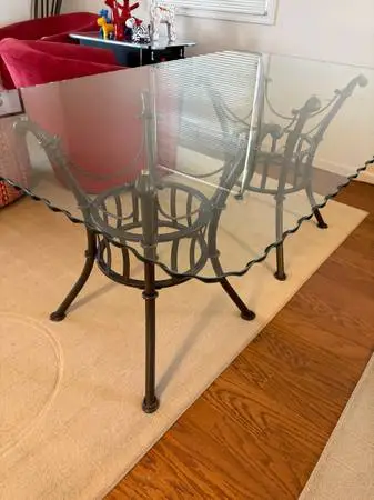 Dining / Kitchen Table