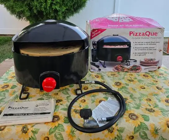 Outdoor Propane Pizza Oven/ Hardly Used