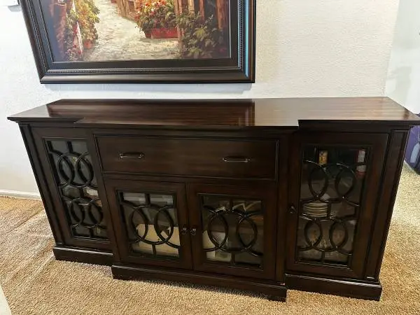 Solid wood tv stand
