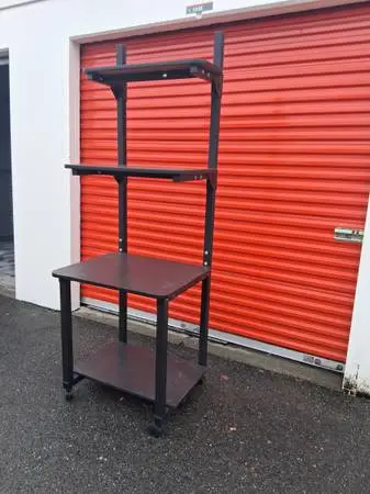 WORKSTATION ON WHEELS