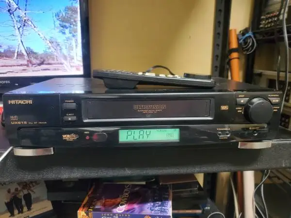 Hitachi vcr with remote control and wires
