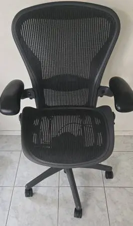 Herman Miller Aeron Fully Loaded Size B & A Like-New!