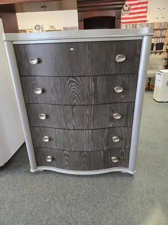 Beautiful 5-Drawer Dresser #2