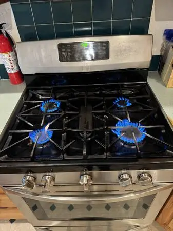 🔥 GE 5 Burner Gas Stove — $100 OBO