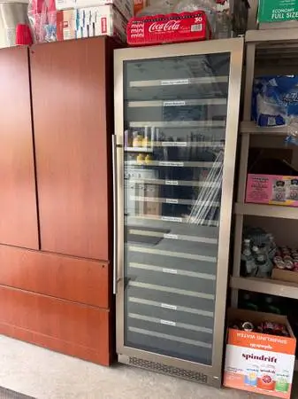Zephyr Presrv Wine Cooler 15.72 cu ft capacity. Holds 148 bottles