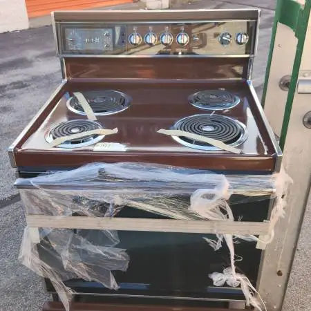 Vintage 1979 GE Electric Range Brand new