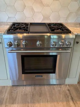 Thermador 36 Inch Freestanding Gas Range