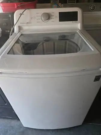 NICE Lg Washer Fullsize  Can Deliver