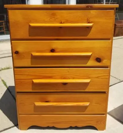 Pine Chest of Drawers
