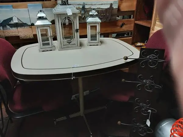 Table with 2-Chair