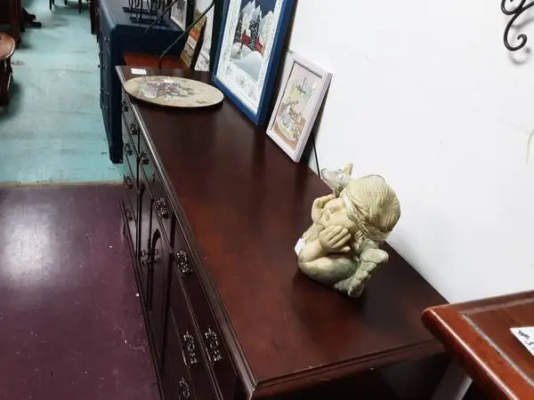 Dresser 10387