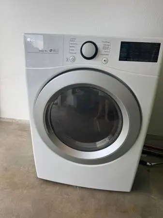 LG DRYER, come get before gone