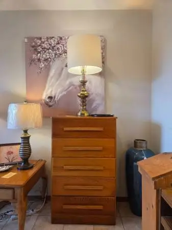 Wood Chest of Drawers *5 Drawers*