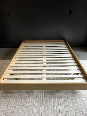 Article queen bed