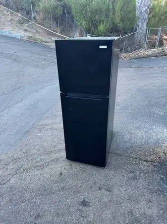 10 cubic refrigerator with freezer (free local delivery)