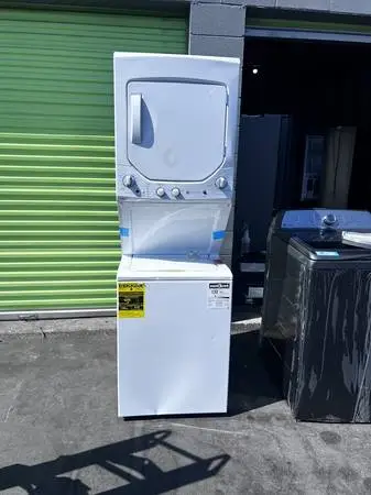 Ge white 27 stackable washer and gas dryer