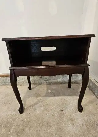 Vintage Bombay Company Queen Anne Style Wood Media Table/Nightstand