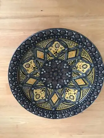 Hand drawing 16 W round exquisite plate with gold metal paint Hand pa
