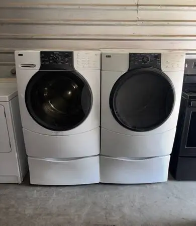 White Kenmore Washer And Electric Dryer Matching Set