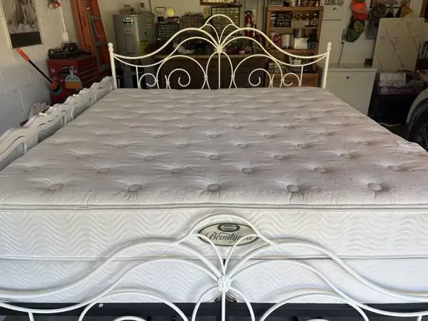 Beauty Rest KING SIZE Mattress