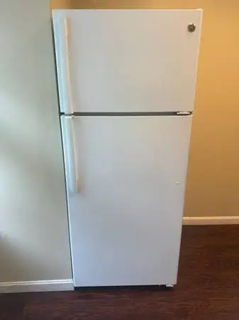 Refrigerator 18 cuft