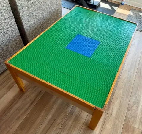 Lego table