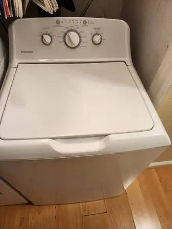 GE Hotpoint Top Load Washer 3.8 cu. ft. Model HTW240ASK6WS