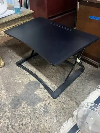 REDUCED Standing Lift Desk Top