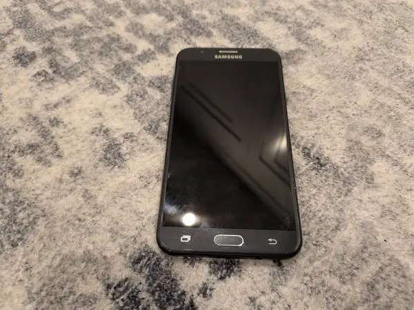 Samsung Galaxy J727A Phone (CASH ONLY)