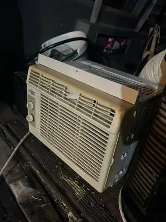 Perfect working very cold air conditioner