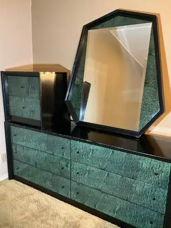 Large drawer dresser with mirror And nightstand