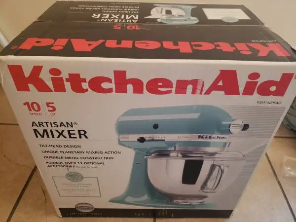 kitchenaid artisan mixer 5qt - new