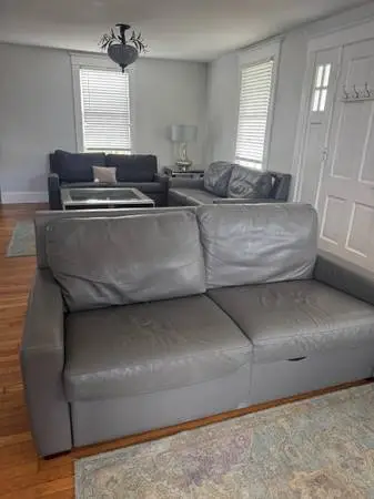 Couch set