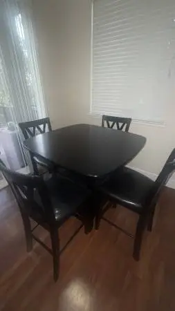 Black Square Dining Room Table w/4 chairs