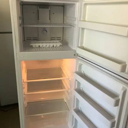 Stove ,  20  Electric ,Used but clean Has electric cord.