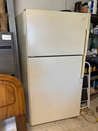 MayTag Refrigerator
