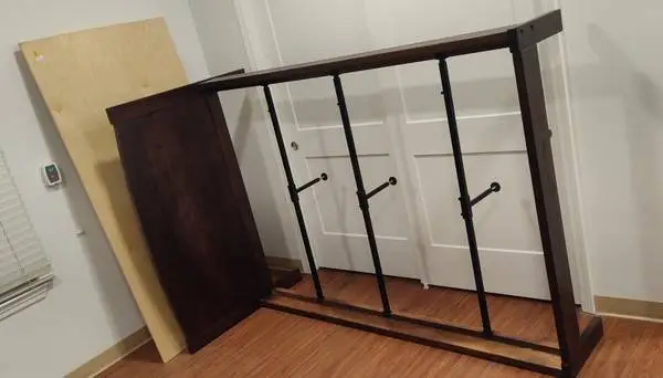 Full size bed. Solid wood